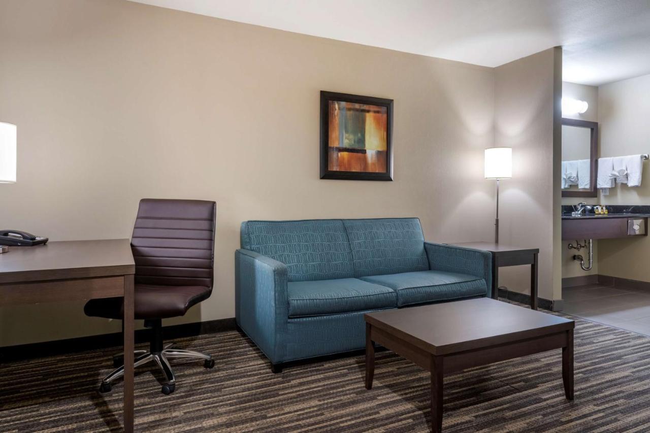 Best Western Plus Dartmouth Hotel & Suites Buitenkant foto