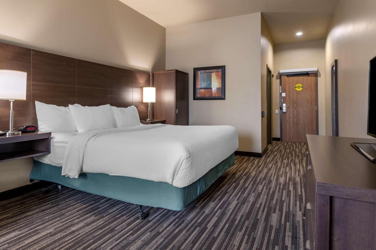 Best Western Plus Dartmouth Hotel & Suites Buitenkant foto