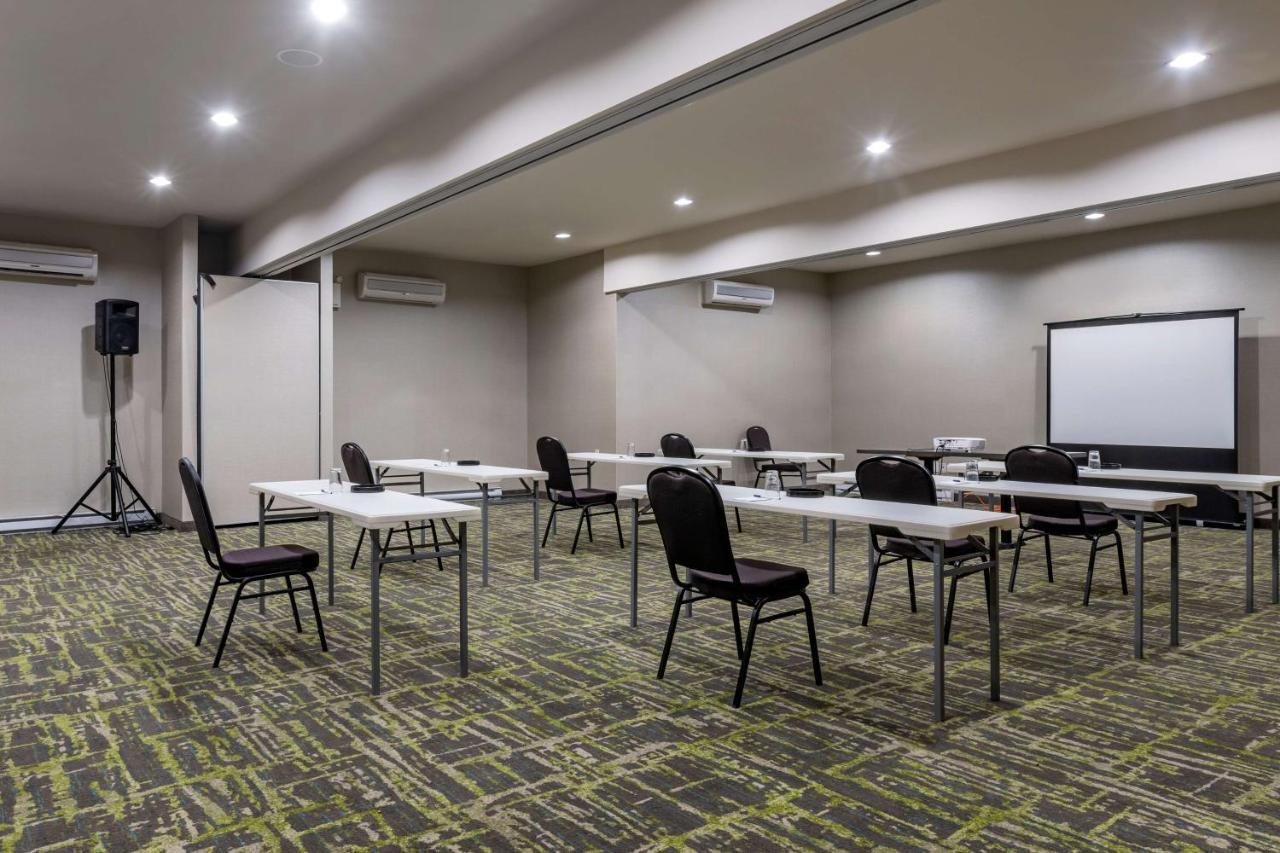 Best Western Plus Dartmouth Hotel & Suites Buitenkant foto
