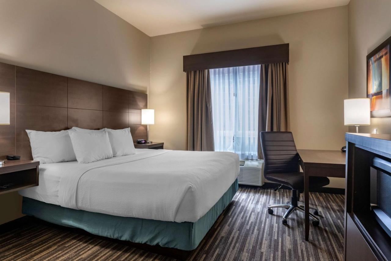 Best Western Plus Dartmouth Hotel & Suites Buitenkant foto